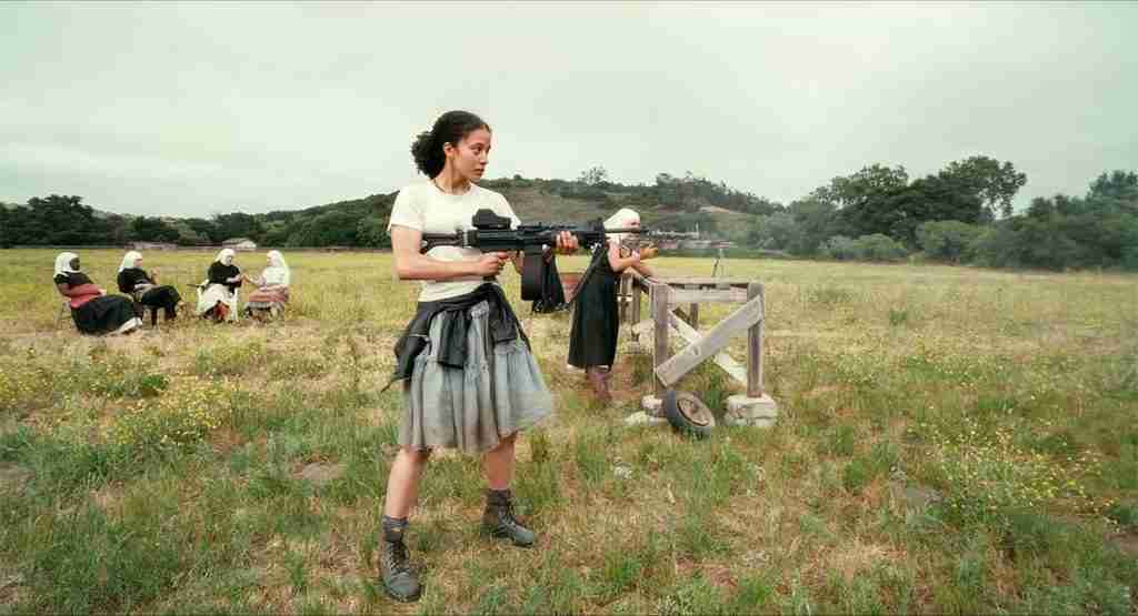 Willa Ferguson (Chase Infiniti) training with revolutionary nuns in a One Battle After Another analysis of character agency.