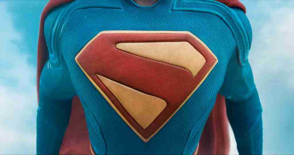 Superman S-shield closeup during return to Metropolis – Superman 2025 Analysis